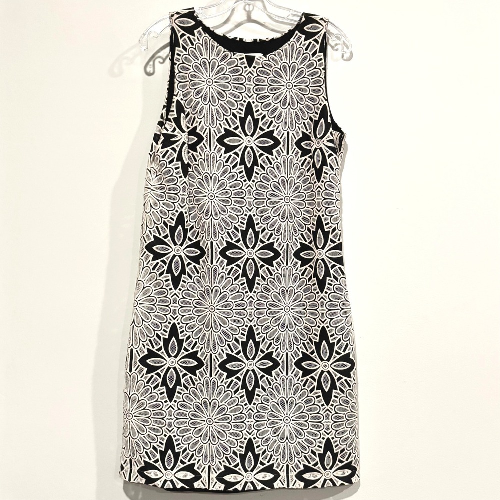 Belle Badgley Mischka Shift Dress 4 Floral Lace Overlay Monochrome Retro 21942